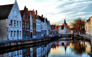 Плюс 3 евро за каждую ночь: Амстердам становится для туристов еще дороже